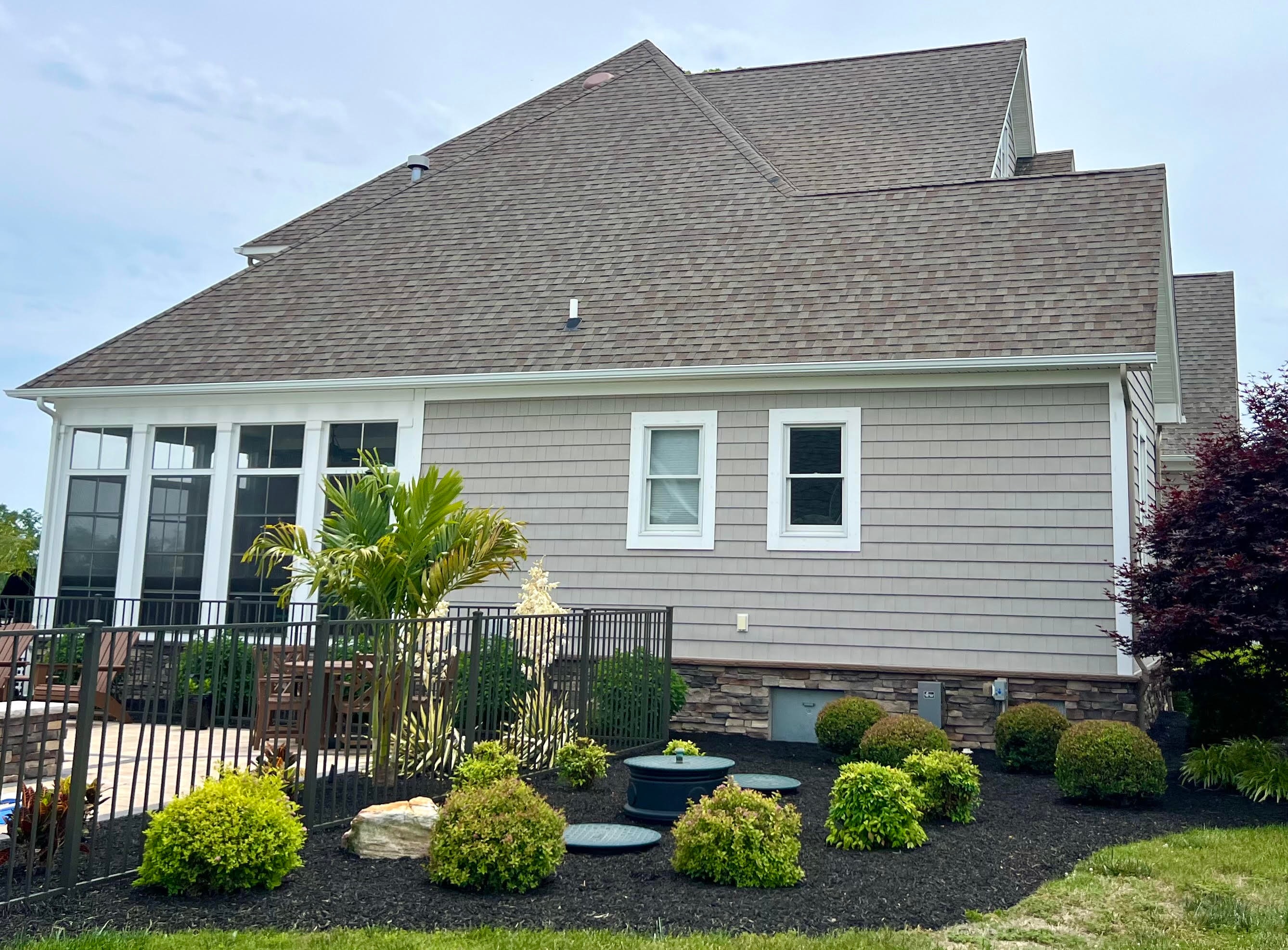 After: House exterior & roof soft wash